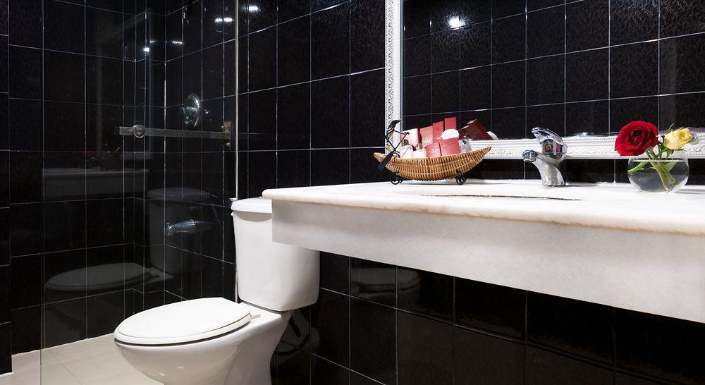 Saga Hotel Thành Pho Ho Chí Minh Esterno foto