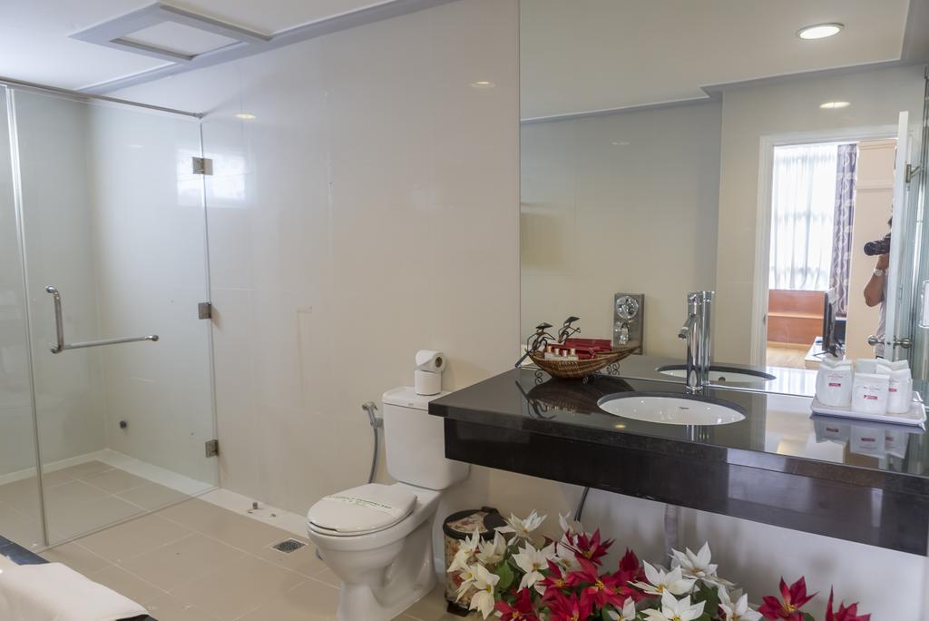 Saga Hotel Thành Pho Ho Chí Minh Esterno foto